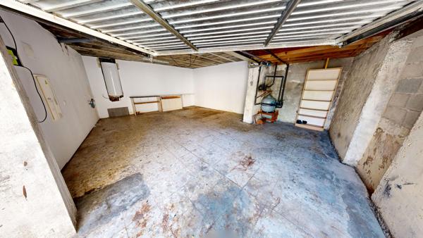 Proche Carcassonne, Maison de Caractères avec piscine et garage