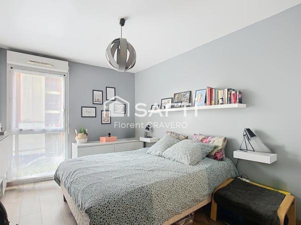 Appartement lumineux avec grande terrasse, près des transports