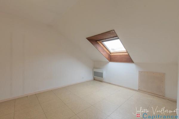 VOIRON (38500) : Appartement type 4 centre ville