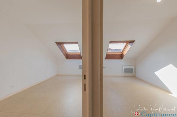 VOIRON (38500) : Appartement type 4 centre ville