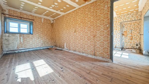 Étampes (91150) À VENDRE : Belle maison de 170 m² (possibilité 240m²) avec fort potentiel, grand garage et annexe