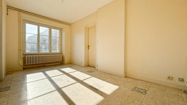Étampes (91150) À VENDRE : Belle maison de 170 m² (possibilité 240m²) avec fort potentiel, grand garage et annexe