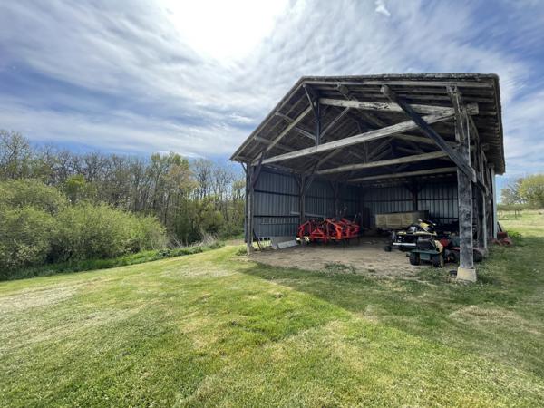 Gimont (32200) Charmante maison de 82m2 habitables, T3, garage, terrain + bois