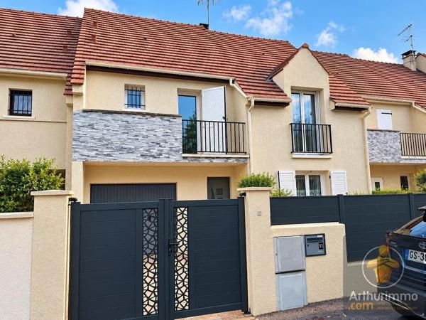 Vente                                                      Maison
                        
                     5 pièces                      107 m2                     à Courtry