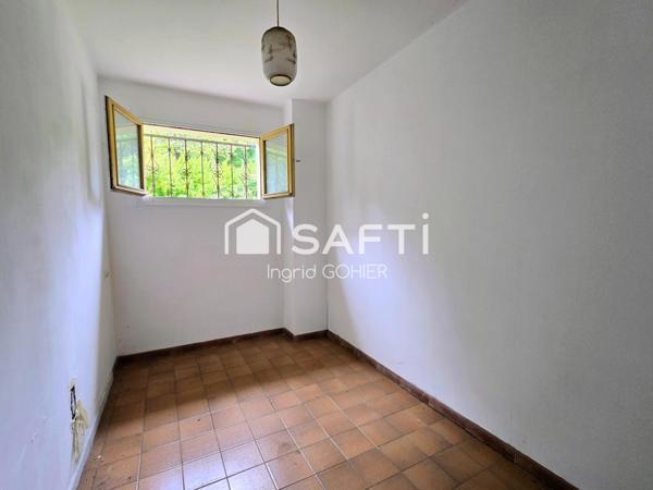 Grande maison familiale,terrain 4605 m², garage, atelier