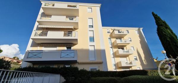 Appartement T3 à vendre  3 pièces - 70 m2 HYERES - 83