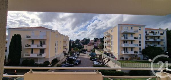 Appartement T3 à vendre  3 pièces - 70 m2 HYERES - 83