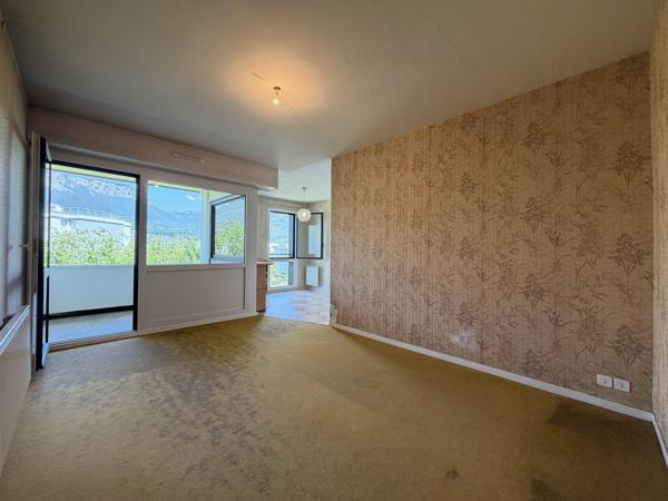 Appartement T3 - 86,1 m² - 2 chambres + Bureau + Dressing - Vue dégagée + Garage - La Ravoire (73490 - Chambér