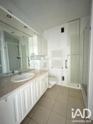 Location studio 46 m² Neuilly-sur-Seine