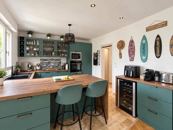 Vente                                                      Maison
                        
                     6 pièces                      154 m2                     à Milly-la-Forêt