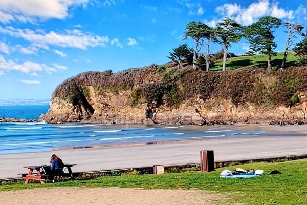 Appartement T2, 3 pièces de 51,63m² avec vue mer exceptionnelle - Plage du RIS, DOUARNENEZ (29)