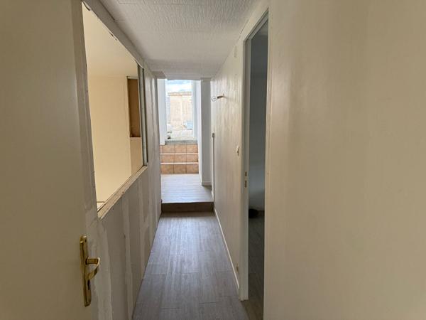 Appartement 3 pièces - 2 chambres + terrasse