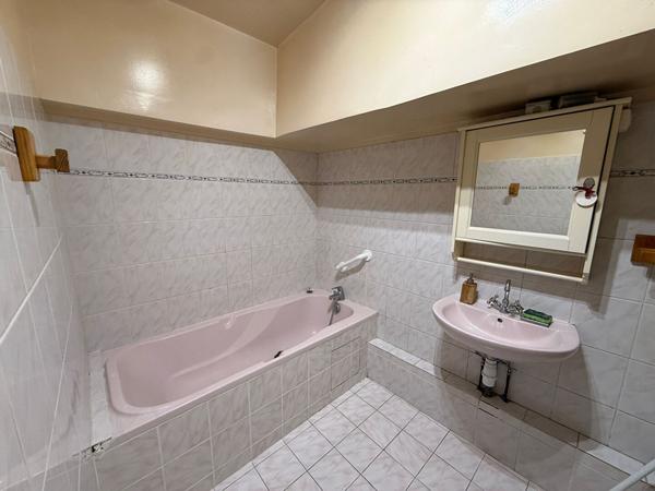 Appartement 3 pièces - 2 chambres + terrasse