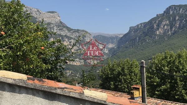 EXCLUSIF ! Charmante maison de village au cœur du village médiéval du Bar-sur-Loup Le Bar-sur-Loup (06620)