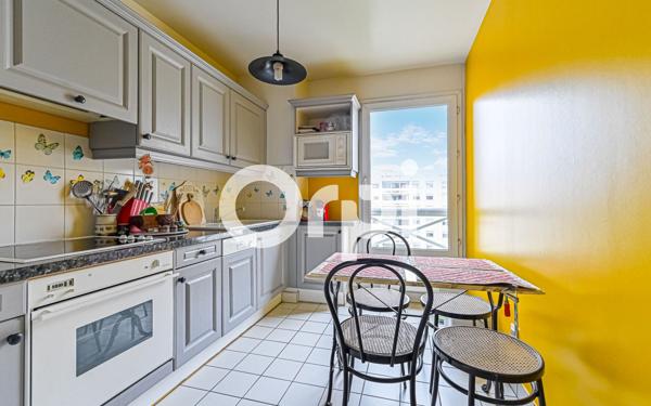 Appartement à vendre    4 pièces • 98 m2 Paris 20