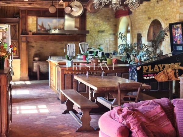Propriété authentique en Périgord Noir entre Sarlat et Montignac, 480 m2 et 3ha80., SARLAT LA CANEDA