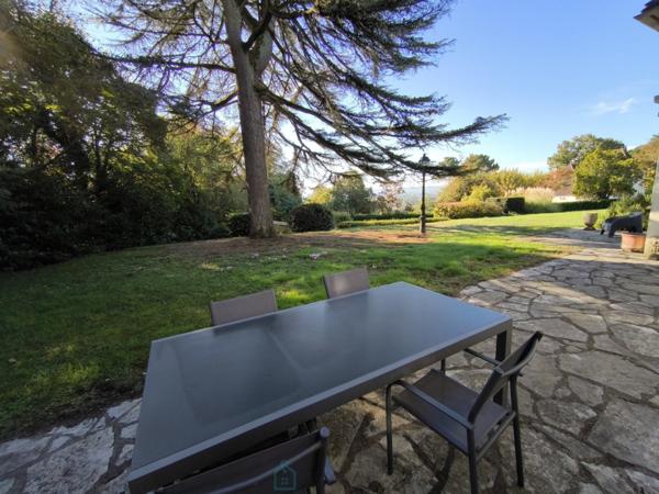 BERGERAC. MAISON DE CHARME AVEC VUE PANORAMIQUE
