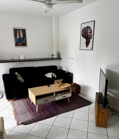 Les Abymes (97139) À Vendre – Charmant T2 lumineux dans une résidence récente – Les Abymes