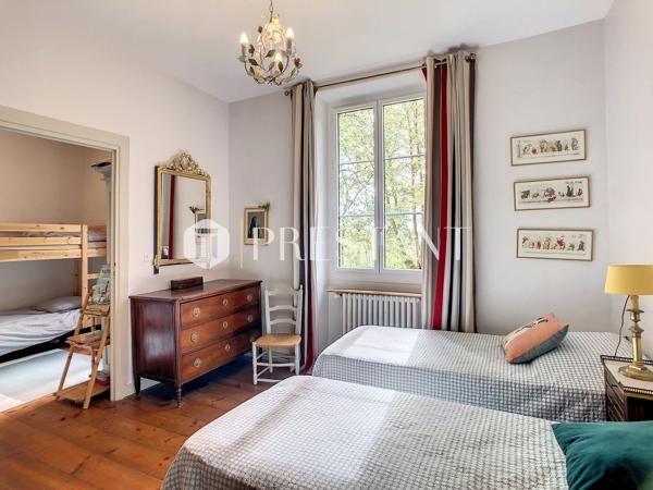 PROPRIETE AVEC DEPENDANCE et PISCINE PROCHE DU CENTRE VILLE, BAYONNE