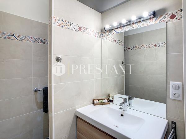 PROPRIETE AVEC DEPENDANCE et PISCINE PROCHE DU CENTRE VILLE, BAYONNE
