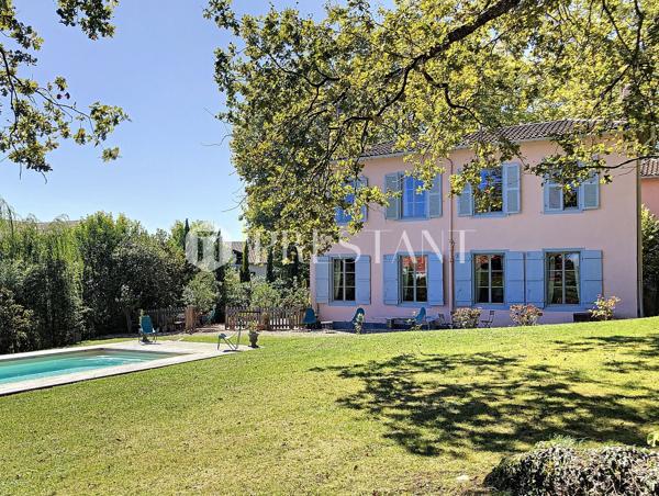 PROPRIETE AVEC DEPENDANCE et PISCINE PROCHE DU CENTRE VILLE, BAYONNE