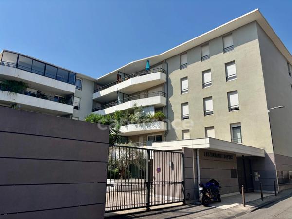 EXCLUSIVITE - LA CIOTAT - APPARTEMENT T2 TERRASSE GARAGE