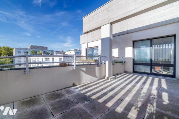 NEUILLY SAUSSAYE 5P avec BALCONS/TERRASSES DERNIER ETAGE.