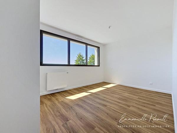 Maison contemporaine 2026 · Belle vie de plain pied · Terrain 740 m² · À pied de la gare · AURAY