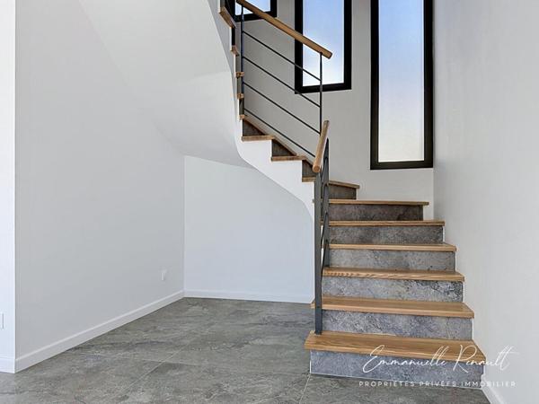 Maison contemporaine 2026 · Belle vie de plain pied · Terrain 740 m² · À pied de la gare · AURAY