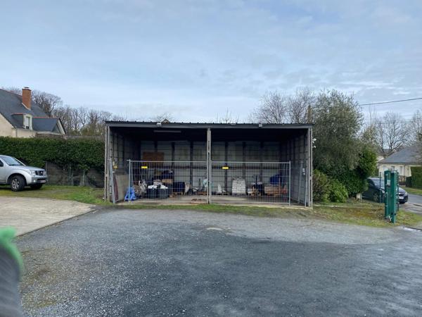 LOCAUX COMMERCIAUX SUR TERRAIN 3600 M2, FENEU