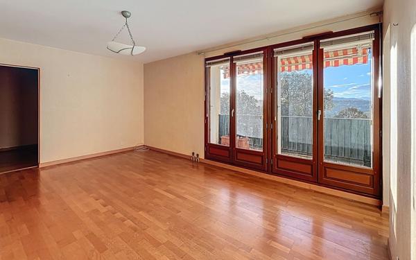 Appartement à vendre    2 pièces • 56,87 m2 Saint-Pierre-d'Irube