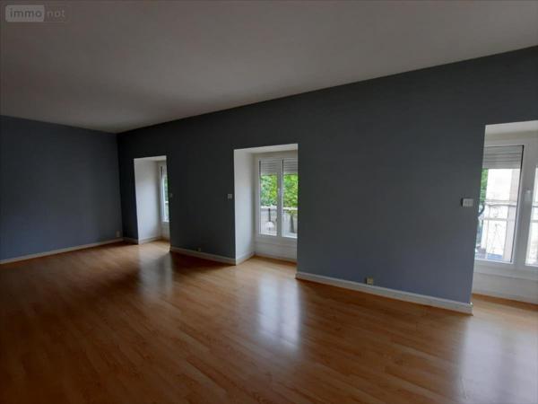 Immeuble à vendre à Issoudun dans l'Indre (36100), ref : 021/1314