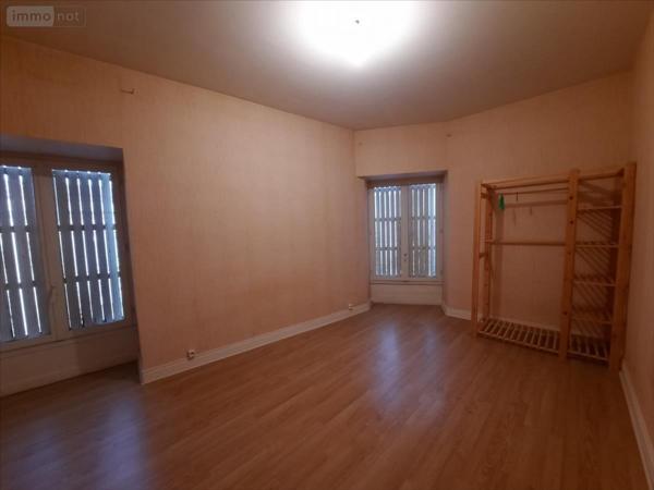 Immeuble à vendre à Issoudun dans l'Indre (36100), ref : 021/1314