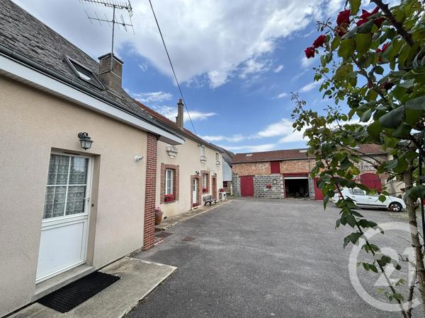 Maison à vendre  9 pièces - 200 m 2   CHARTRES  - 28