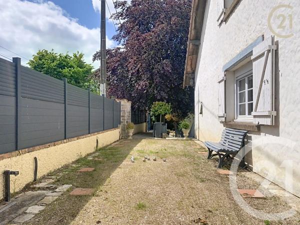 Maison à vendre  8 pièces - 177 m 2   PERTHES  - 77