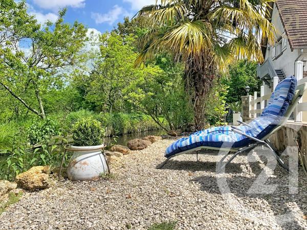 Maison à vendre  8 pièces - 177 m 2   PERTHES  - 77