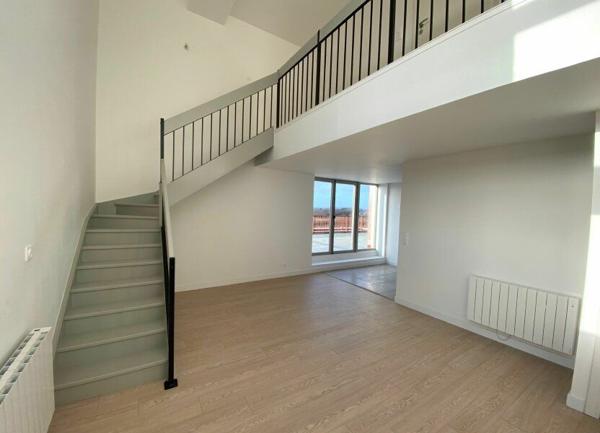 Appartement à louer    4 pièces •  Armentières