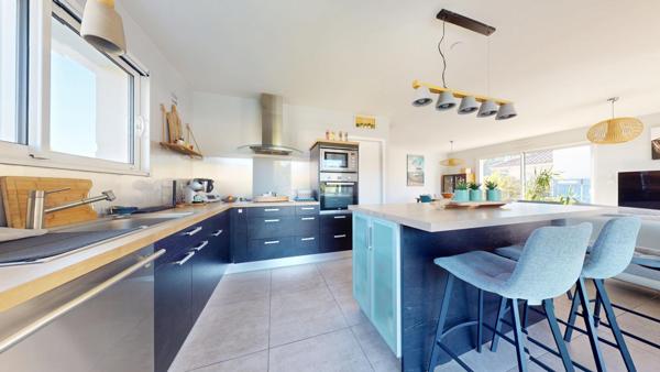 Maison contemporaine, lumineuse et spacieuse