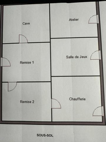 Maison rénovée à vendre 7 pièces MONTLUCON (03) sur terrain de 824 m2