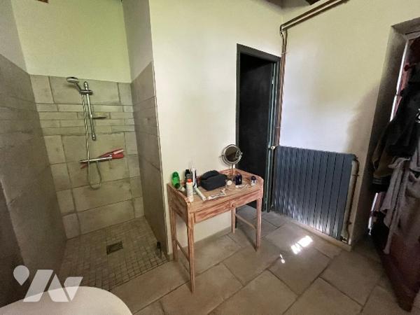 MIRANDE à 10min Gasconne et dépendance offrant une belle rénovation sur 8891m².