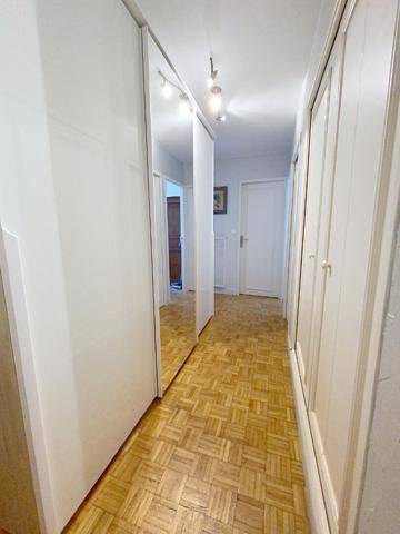 Appartement de 4 pièces de 96 m², avec stationnement et jardinets sur Angers quartier Clinique de l'Anjou