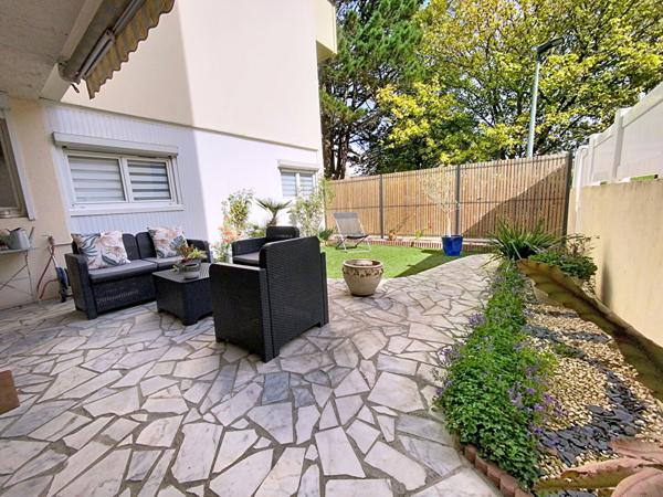 Appartement de 4 pièces de 96 m², avec stationnement et jardinets sur Angers quartier Clinique de l'Anjou