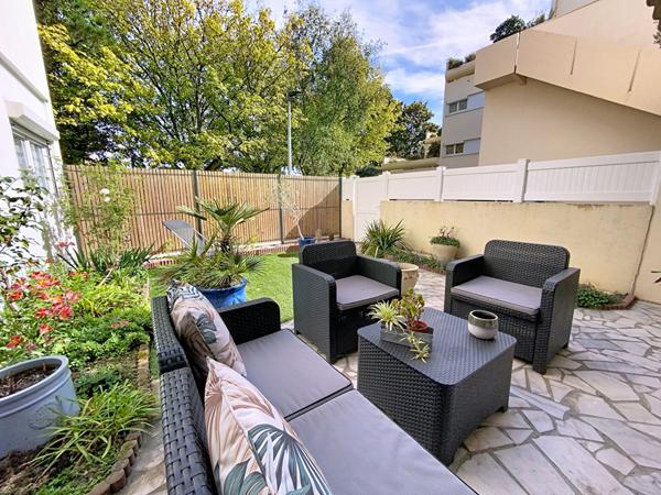 Appartement de 4 pièces de 96 m², avec stationnement et jardinets sur Angers quartier Clinique de l'Anjou