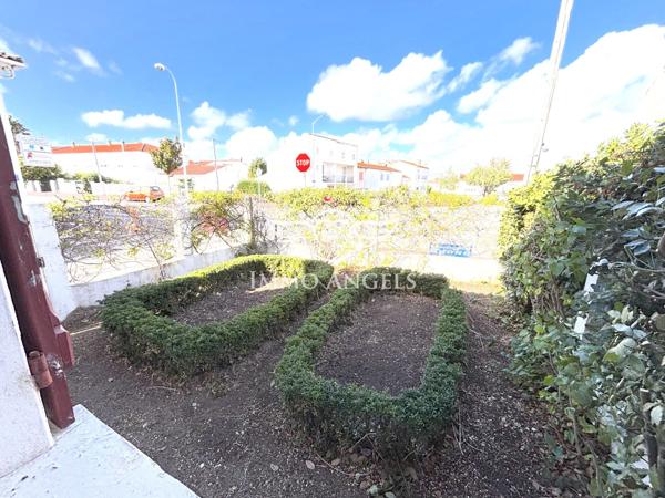 Maison de plain pied avec centre-ville et plage à pied