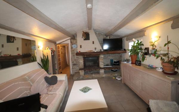 Maison à vendre    2 pièces •  Tourrette-Levens