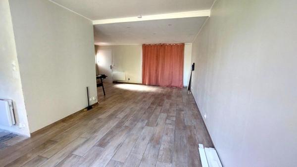 Maison mitoyenne 1 côté Jouy-le-Moutier 95 m²