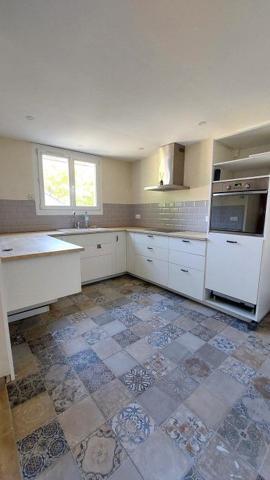 Maison mitoyenne 1 côté Jouy-le-Moutier 95 m²