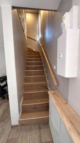 Maison mitoyenne 1 côté Jouy-le-Moutier 95 m²