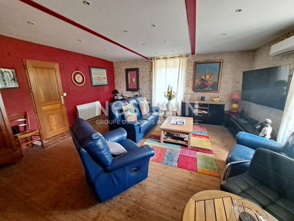 Maison en pierre avec piscine Petosse 4 chambres et grand jardin arboré avec possibilité rapport locatif