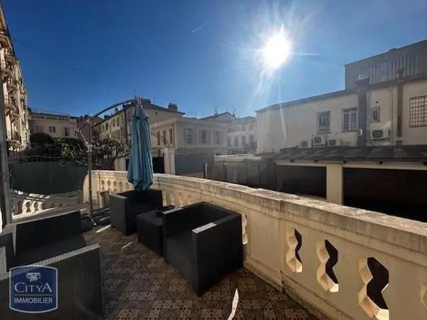 Local professionnel à louer